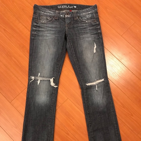 Guess Jeans - Picture 2 of 6